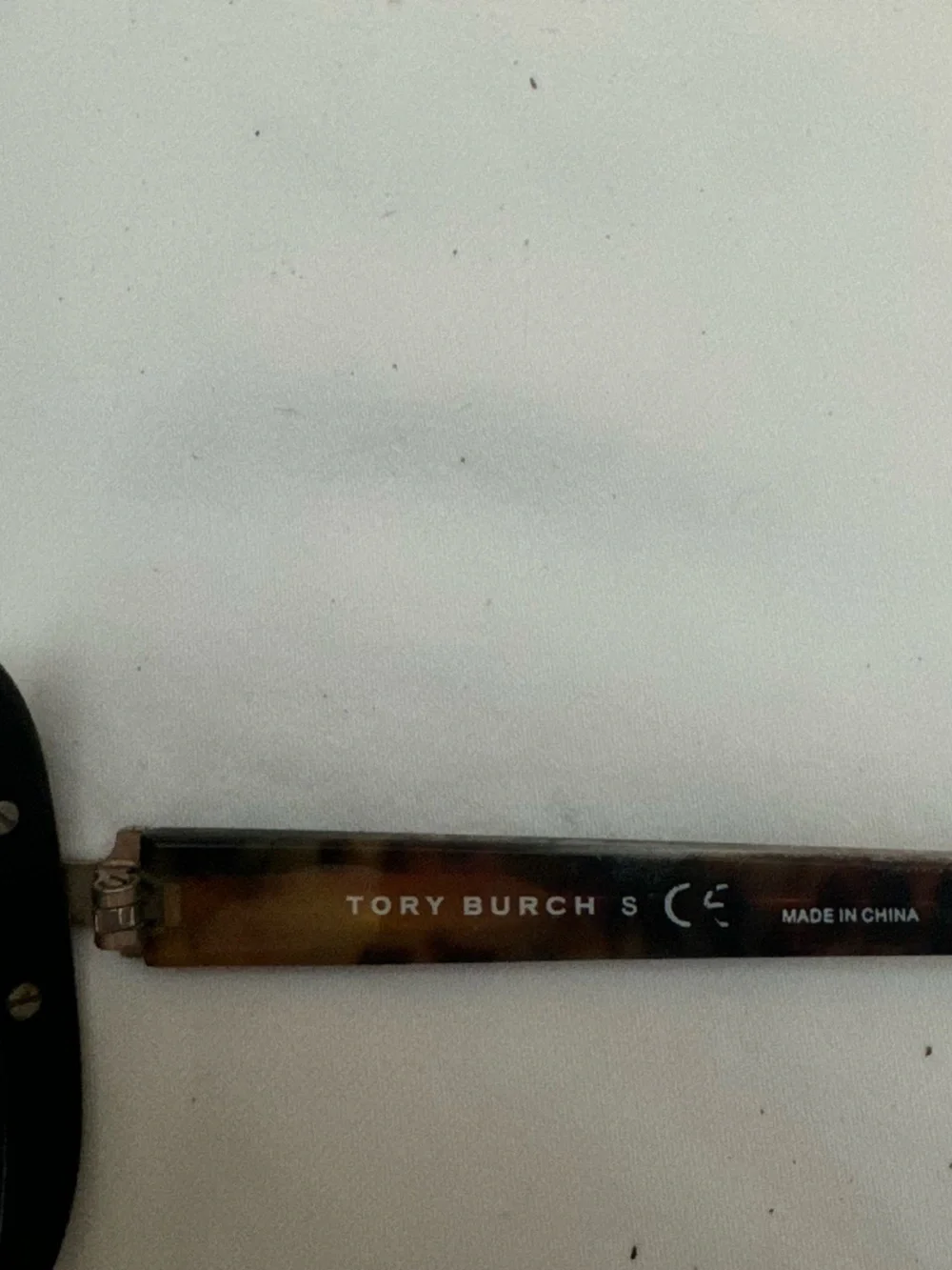 Tory Burch Black Frame Brown Gradient Lens Sunglasses with Orange Case